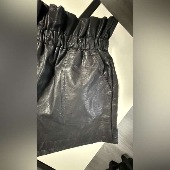New Vanilla Star Black High Waist Faux Leather Shorts - Picture 8 of 8